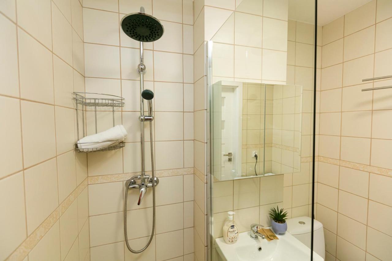 Chmielna - 250M Od Zlotych Tarasow, 350M Od Dworca Centralnego - Wifi - Smart Tv 55 Cali - Better Rental وارسو المظهر الخارجي الصورة